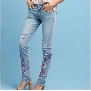Anthropologie Pilcro Mid Rise Slim Boyfriend Floral Embroidered Jeans Size 31
